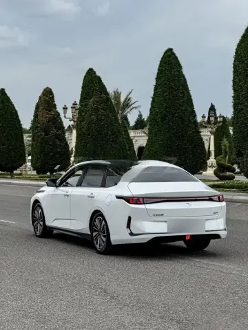 Changan Qiyuan A05 2025 — миниатюра 3
