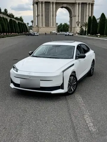 Changan Qiyuan A05 2025 — миниатюра 7