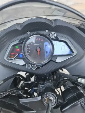 Bajaj Pulsar RS 200 2025 — миниатюра 4