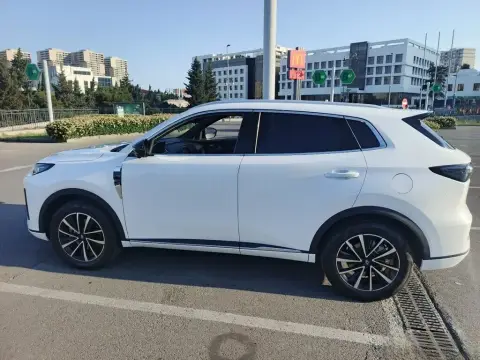 Changan Qiyuan Q05 2025 — миниатюра 6