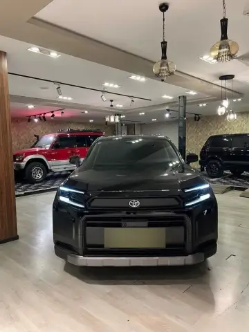 Toyota RAV4 2026 — миниатюра 2