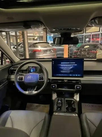 Toyota RAV4 2026 — миниатюра 8