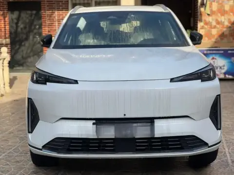 Changan Qiyuan Q05 2025 — миниатюра 1