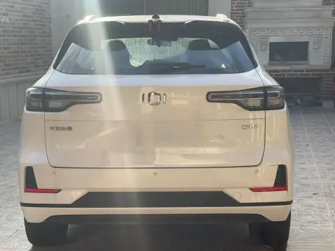 Changan Qiyuan Q05 2025 — миниатюра 2
