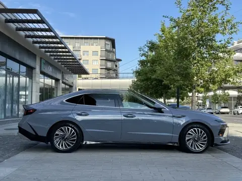 Hyundai Sonata 2025 — миниатюра 9