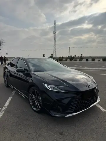 Toyota Camry 2025 — миниатюра 1