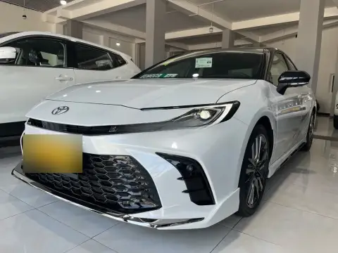 Toyota Camry 2026 — миниатюра 2