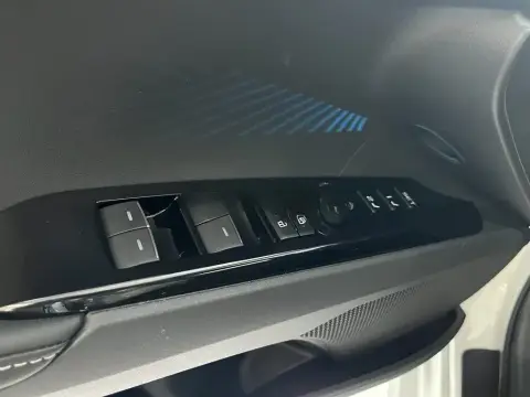 Toyota Camry 2026 — миниатюра 9