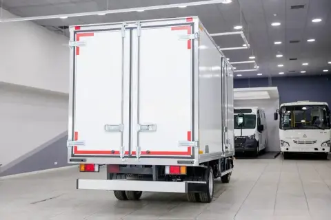 Isuzu NMR 85 H 2025 — миниатюра 8