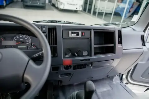 Isuzu NMR 85 H 2025 — миниатюра 9