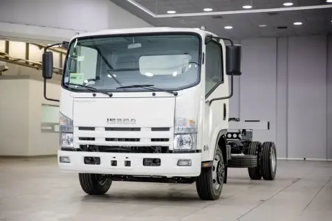 Isuzu NPR 75 L 2025