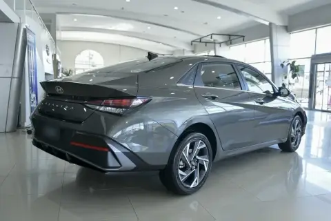 Hyundai Elantra 2026 — миниатюра 5