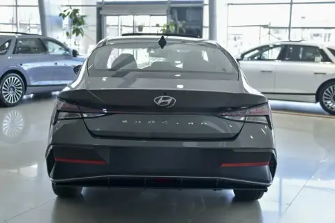 Hyundai Elantra 2026 — миниатюра 8