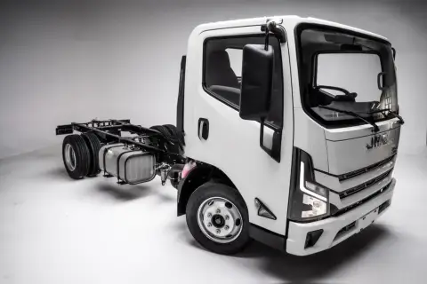 JMC Carrying 4x2 2026 — миниатюра 3