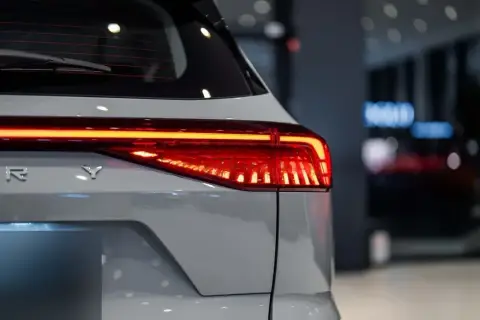 Chery Tiggo 8 Pro e+ 2025 — миниатюра 6