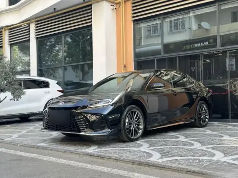 Toyota Camry 2026 — миниатюра 2