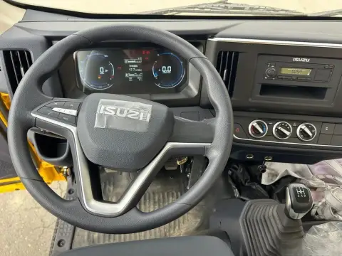 Isuzu ELF 2025 — миниатюра 6