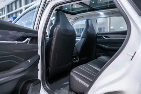 Dongfeng Aeolus Mage EV 2025 — миниатюра 9