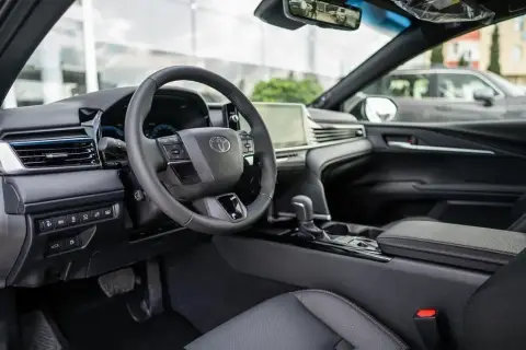 Toyota Camry 2026 — миниатюра 8
