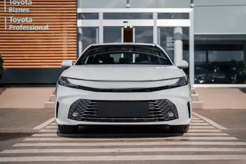 Toyota Camry 2026 — миниатюра 2