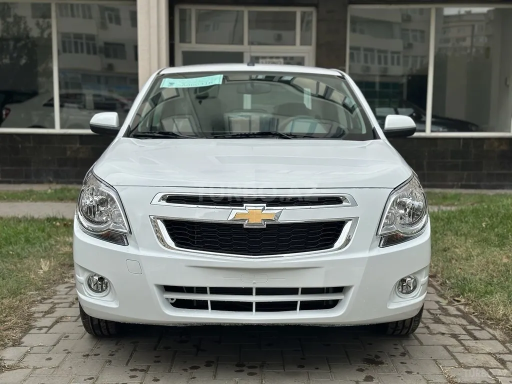 Chevrolet Cobalt 2026 — фото 1 из 10