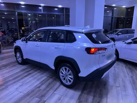 Toyota Corolla Cross 2025 — миниатюра 8