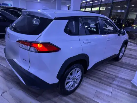 Toyota Corolla Cross 2025 — миниатюра 9