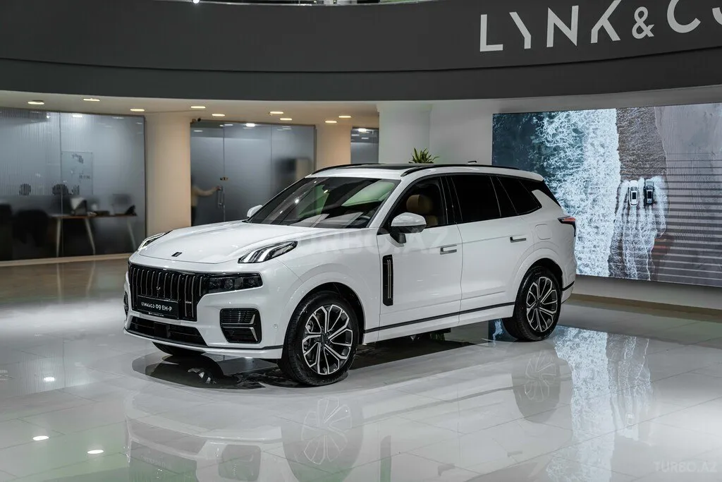 Lynk & Co 09 2025 — фото 1 из 10