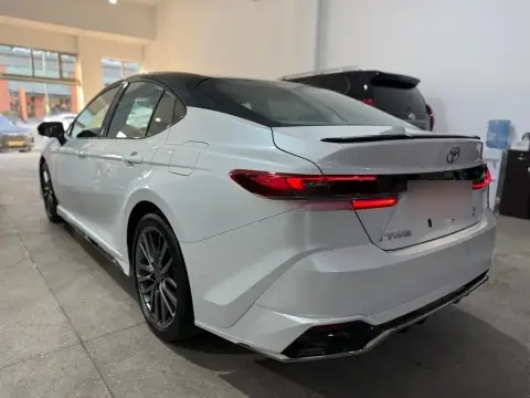 Toyota Camry 2026 — миниатюра 8