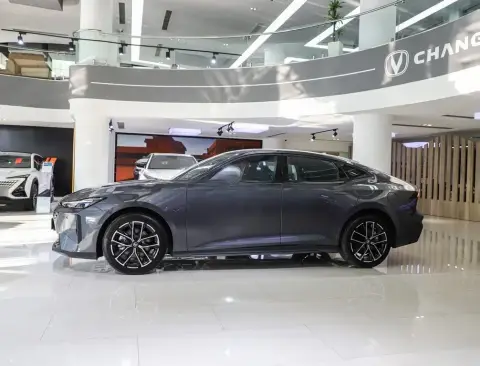 Changan Uni-V iDD 2025 — миниатюра 3