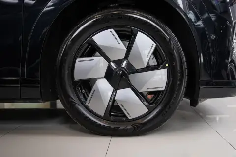XPeng X9 2025 — миниатюра 6