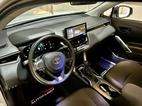 Toyota Corolla Cross 2025 — миниатюра 7
