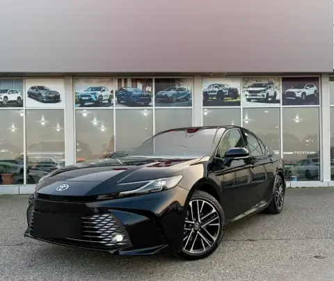 Toyota Camry 2026 — миниатюра 1