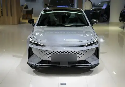 Changan Uni-V iDD 2025 — миниатюра 3