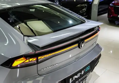 Changan Uni-V iDD 2025 — миниатюра 10