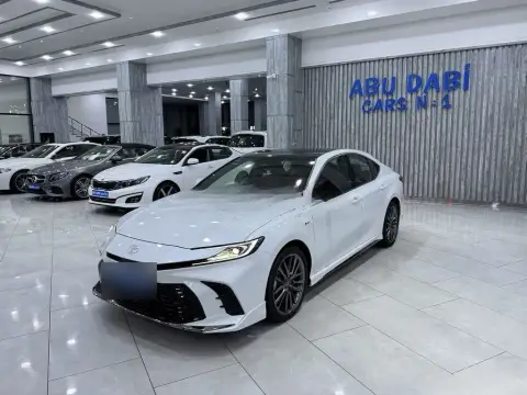 Toyota Camry 2025 — миниатюра 1