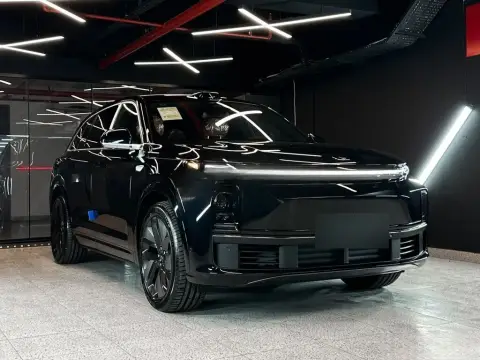 Li Auto L7 2025 — миниатюра 1
