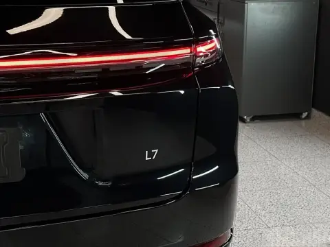 Li Auto L7 2025 — миниатюра 6