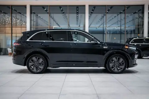 Li Auto L7 2025 — миниатюра 2