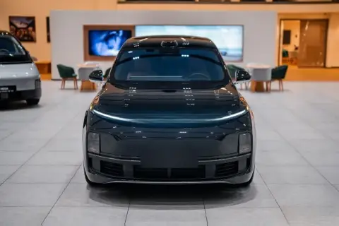 Li Auto L9 2025 — миниатюра 1