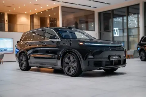 Li Auto L9 2025 — миниатюра 2