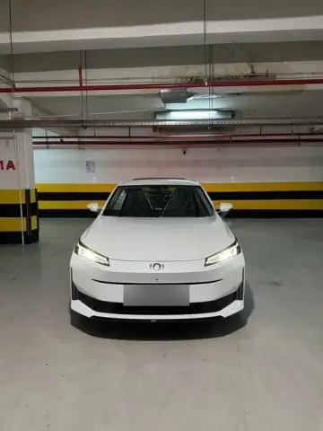 Changan Qiyuan A05 2025 — миниатюра 1