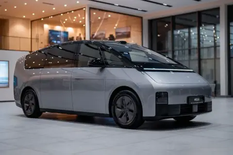 Li Auto Mega 2025 — миниатюра 5