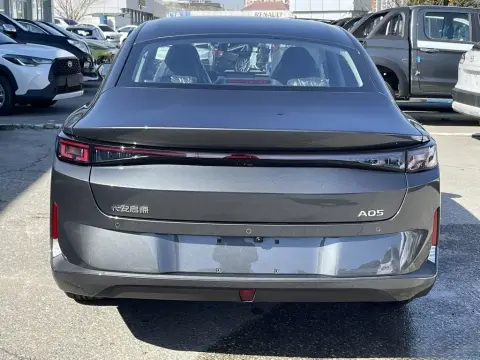 Changan Qiyuan A05 2025 — миниатюра 4