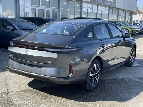 Changan Qiyuan A05 2025 — миниатюра 5