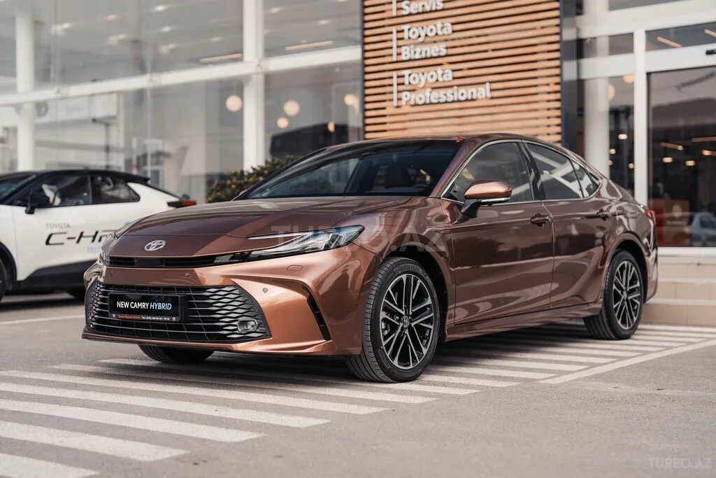 Toyota Camry 2026 — фото 1 из 10