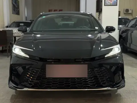 Toyota Camry 2026 — миниатюра 2