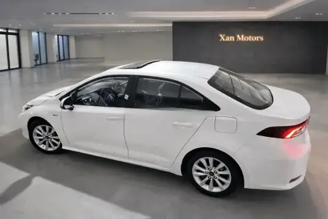 Toyota Corolla 2025 — миниатюра 7