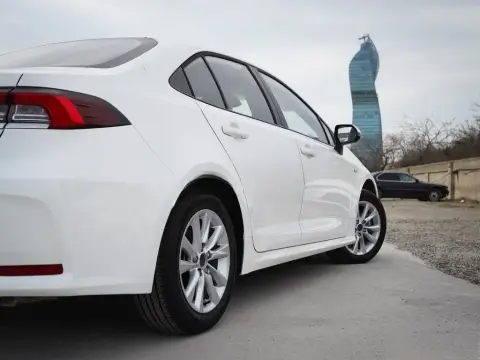 Toyota Corolla 2025 — миниатюра 8