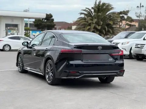 Toyota Camry 2025 — миниатюра 7
